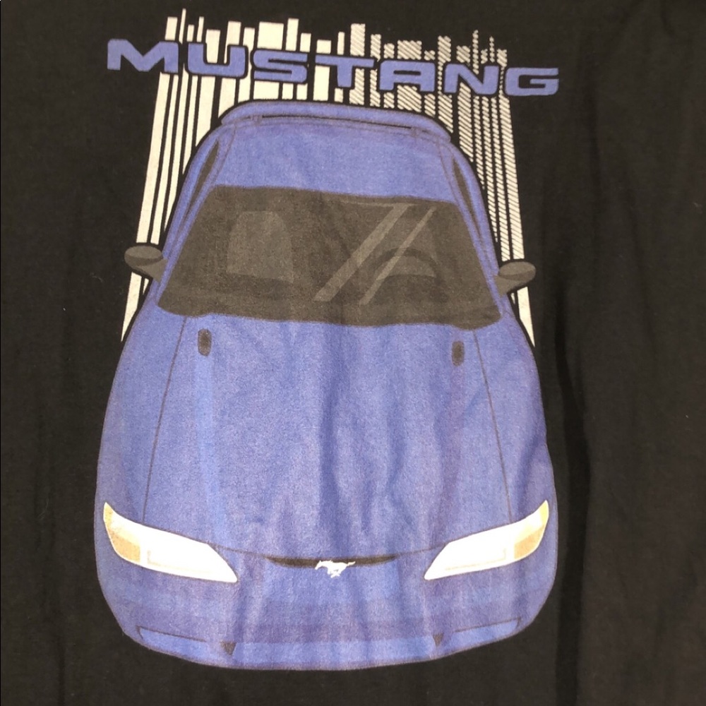 Gildan mustang shirt Blue and Black size (XL)